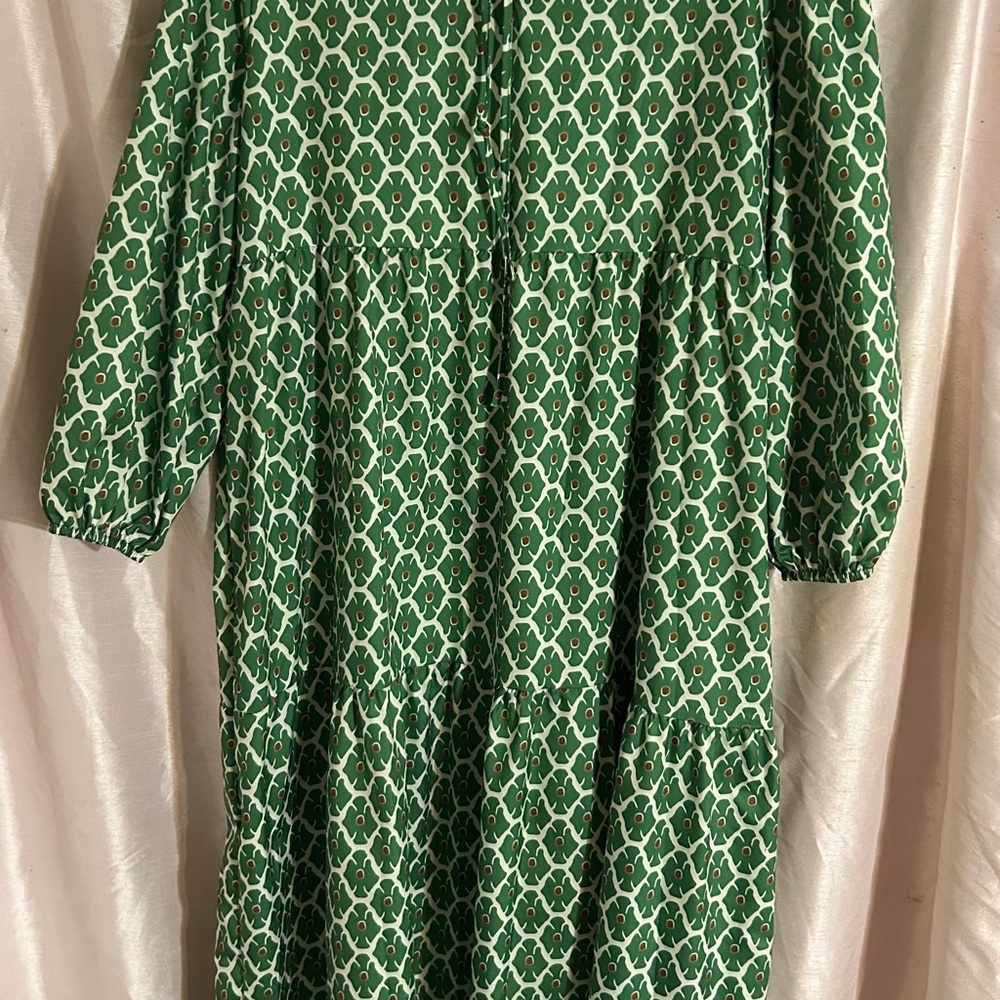 Long Green Patterned 3/4 Sleeve Dress